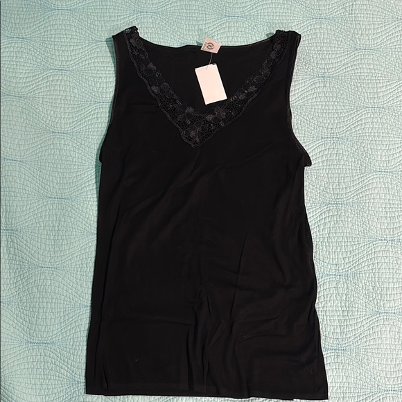 Hanro Black Tank with Lace Detail